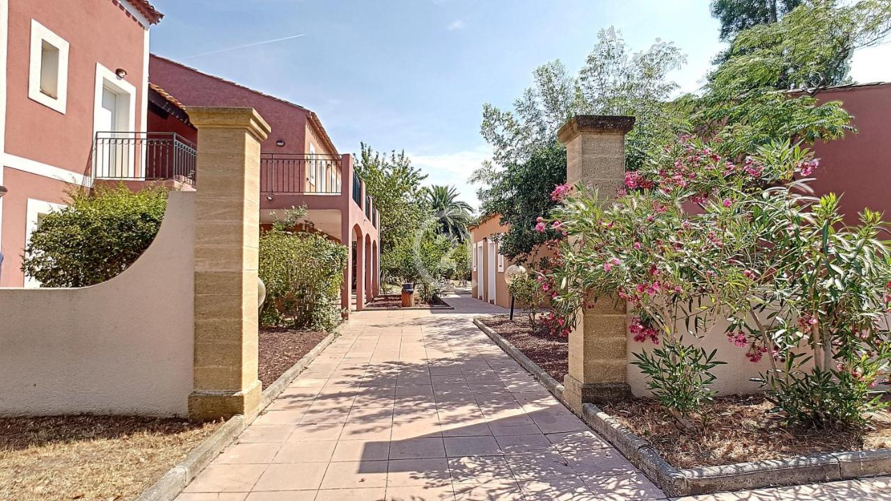Appartement Village 9 En Residence De Vacances En Camargue Arles Exterior photo