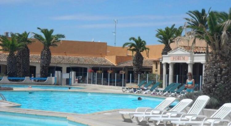 Appartement Village 9 En Residence De Vacances En Camargue Arles Exterior photo